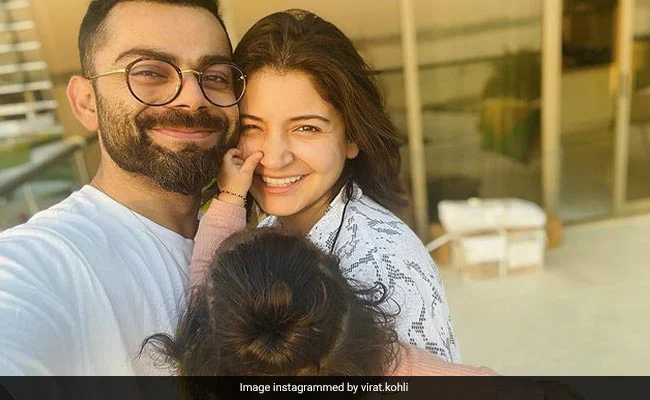   "बाळाचे फोटो काढू नका.." कोहलीने फोटोग्राफर्सना केली खास विनंती